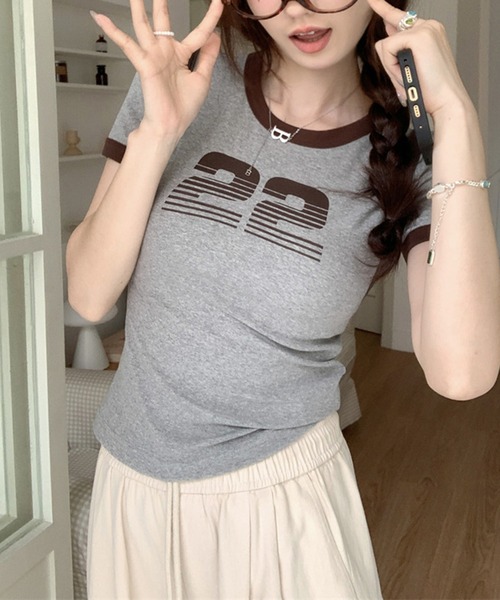 shyam inspiration(シャムインスピレーション)の「ナンバープリントミニTシャツ/リンガーTシャツ/半袖(Tシャツ/カットソー・レディース・アイボリー/グレー・S/M)」の15枚目の写真