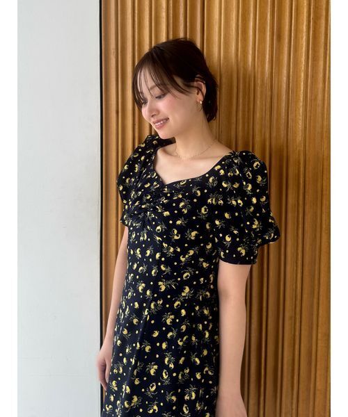 SNIDEL(スナイデル)の「【販路限定サイズあり】Sustainableフルーツプリントワンピース(ワンピース・レディース・ダークネイビー/ピンク/アイボリー・00/2/1/0)」の13枚目の写真