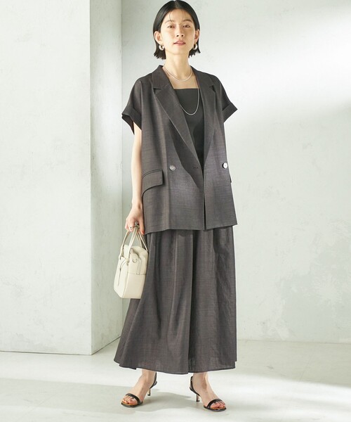 SHIPS(シップス)の「【実力派ベーシック】〈接触冷感/UVカット/吸水速乾/洗濯機可能〉SUUSUU フレンチ スリーブ 羽織 ジャケット(テーラードジャケット・レディース・ブラウン/ダークグレー・ONE SIZE)」の11枚目の写真