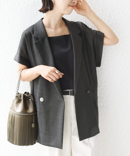 SHIPS(シップス)の「【実力派ベーシック】〈接触冷感/UVカット/吸水速乾/洗濯機可能〉SUUSUU フレンチ スリーブ 羽織 ジャケット(テーラードジャケット・レディース・ブラウン/ダークグレー・ONE SIZE)」の14枚目の写真