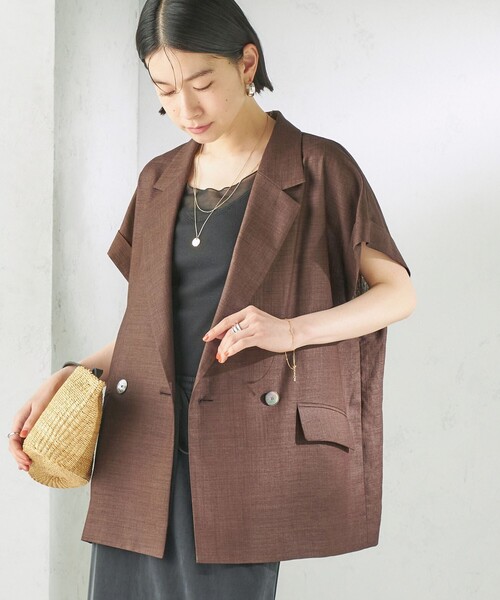 SHIPS（シップス）の「【実力派ベーシック】〈接触冷感/UVカット/吸水速乾/洗濯機可能〉SUUSUU フレンチ スリーブ  ジャケット（テーラードジャケット・レディース・ブラウン/ダークグレー・ONE SIZE）」の5枚目の写真