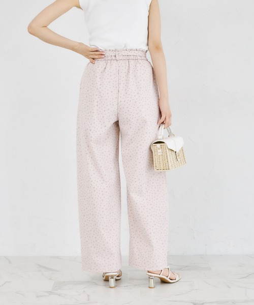 tocco closet(トッコ クローゼット)の「【ZOZO限定】ウエストリボン付き小花柄パンツ(その他パンツ・レディース・ネイビー/ベージュ/ピンク・M)」の18枚目の写真