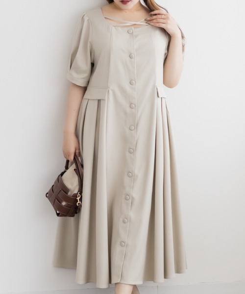 CLETTE（クレット）の「CLETTEオリジナルクロスチョーカーサイドプリーツワンピース（ワンピース・レディース・ライトベージュ/ネイビー/グレー・4L/3L/LL）」の3枚目の写真