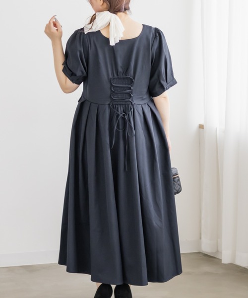 CLETTE（クレット）の「CLETTEオリジナルクロスチョーカーサイドプリーツワンピース（ワンピース・レディース・ライトベージュ/ネイビー/グレー・4L/3L/LL）」の13枚目の写真