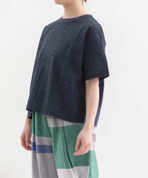 nop de nod（ノップドゥノッド）の「エンブロイダリーTシャツ（Tシャツ/カットソー・レディース・オフホワイト/ブラウン/ネイビー・3）」の16枚目の写真