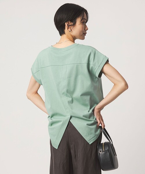 green label relaxing（グリーンレーベルリラクシング）の「バックスリット   プルオーバー カットソー 制菌（Tシャツ/カットソー・レディース・ダークグレー/オフホワイト/ブラウン/ライム・FREE）」の4枚目の写真