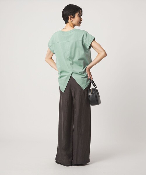 green label relaxing（グリーンレーベルリラクシング）の「バックスリット   プルオーバー カットソー 制菌（Tシャツ/カットソー・レディース・ダークグレー/オフホワイト/ブラウン/ライム・FREE）」の8枚目の写真