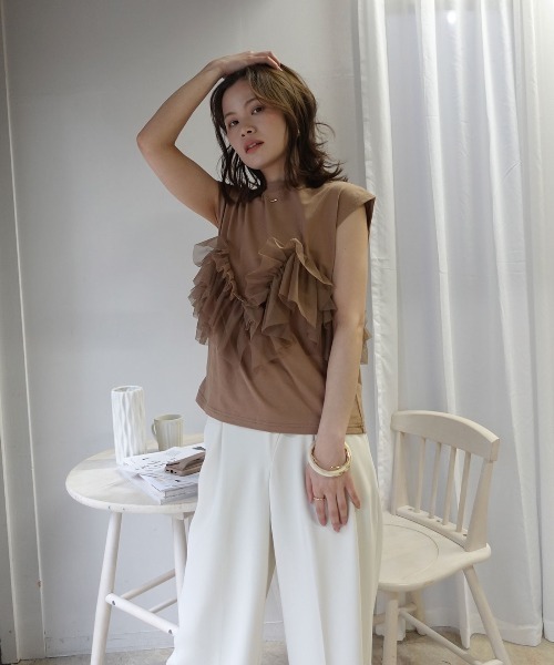 CORNERS(コーナーズ)の「2wayチュールフリルフレンチTシャツ(Tシャツ/カットソー・レディース・オフホワイト/ブラック/オリーブ/モカ・M)」の3枚目の写真