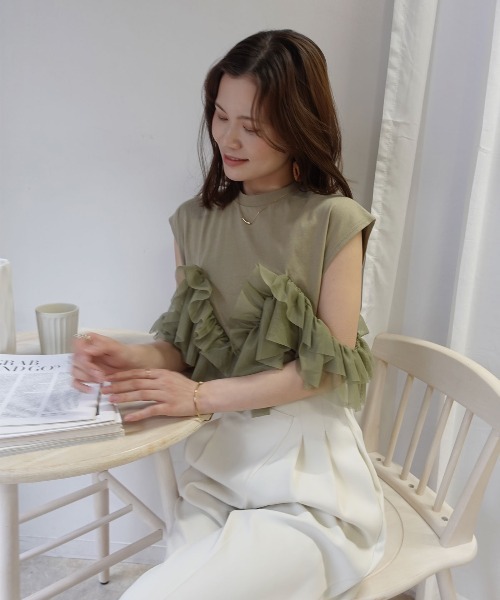 CORNERS(コーナーズ)の「2wayチュールフリルフレンチTシャツ(Tシャツ/カットソー・レディース・オフホワイト/ブラック/オリーブ/モカ・M)」の18枚目の写真