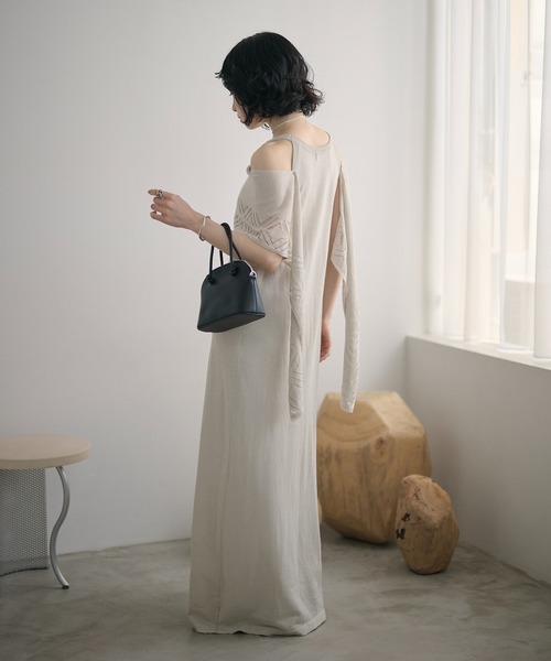 LAULEN(ローレン)の「multi way shawl set american sleeve dress /マルチウェイショールセット アメリカンスリーブドレス(ワンピース・レディース・グレー/ブラック・FREE)」の6枚目の写真