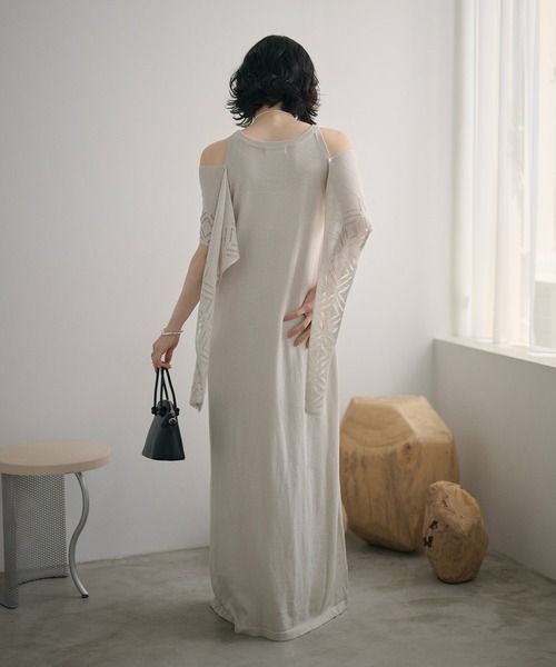 LAULEN(ローレン)の「multi way shawl set american sleeve dress /マルチウェイショールセット アメリカンスリーブドレス(ワンピース・レディース・グレー/ブラック・FREE)」の7枚目の写真