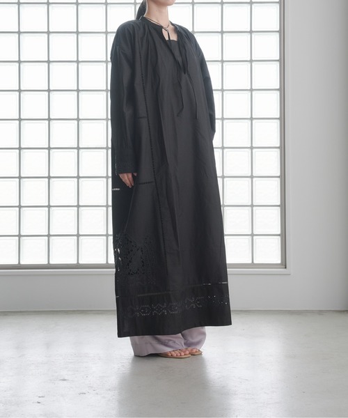 Pqran(クラン)の「カットワーク刺繍カフタンワンピース(ワンピース・レディース・ブラック/オフホワイト・FREE)」の12枚目の写真