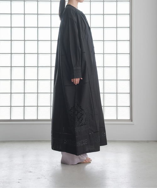Pqran(クラン)の「カットワーク刺繍カフタンワンピース(ワンピース・レディース・ブラック/オフホワイト・FREE)」の13枚目の写真