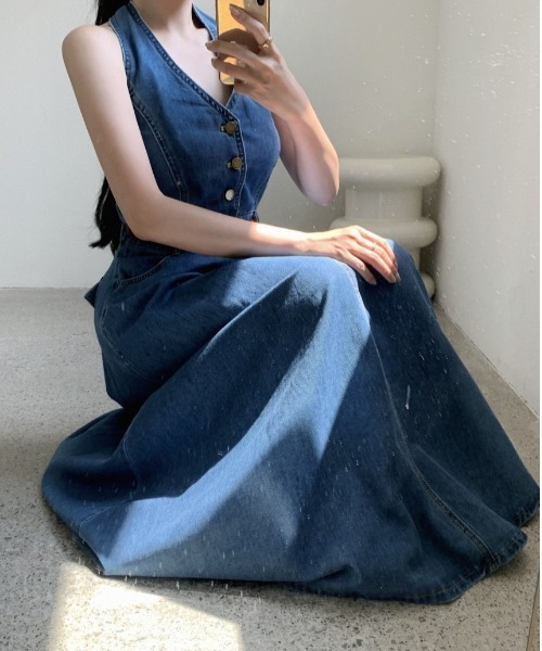 YUGA(ユーガ)の「YUGA_YGMC Korean-style Halter neck denim long dress(ワンピース・レディース・インディゴブルー・FREE)」の9枚目の写真