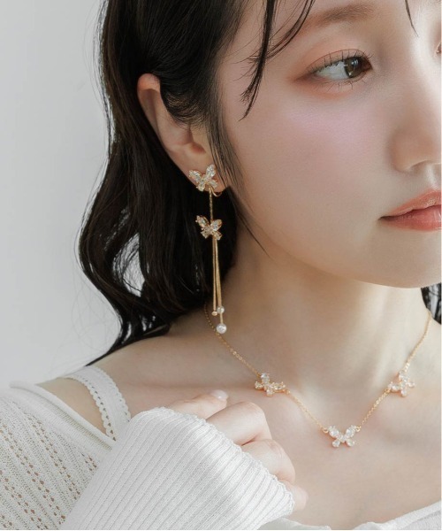RANDA(ランダ)の「【Butterfly Collection】バタフライイヤリング(イヤリング・レディース・シルバー/ゴールド・FREE)」の9枚目の写真