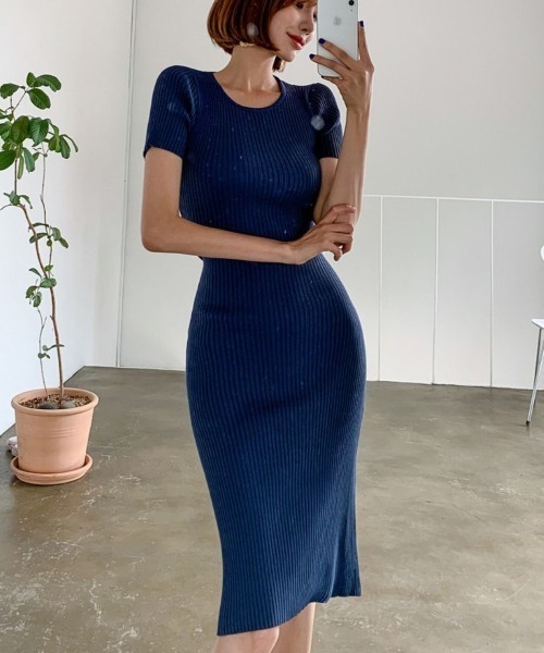 LETee(レティー)の「バックリボンで後ろ姿まで可愛い♪抜け感たっぷりニットワンピース(ワンピース・レディース・ネイビー/ブラック・FREE)」の19枚目の写真
