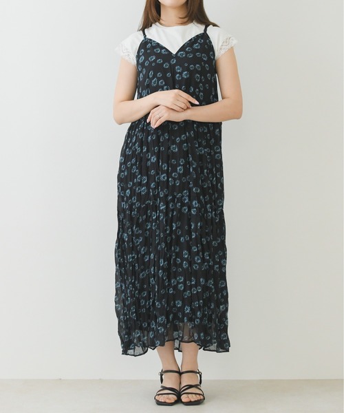 MISCH MASCH(ミッシュマッシュ)の「2026春夏新作 フェミニンフラワーキャミワンピース(ワンピース・レディース・ピンク/ブルー・フリ-)」の14枚目の写真
