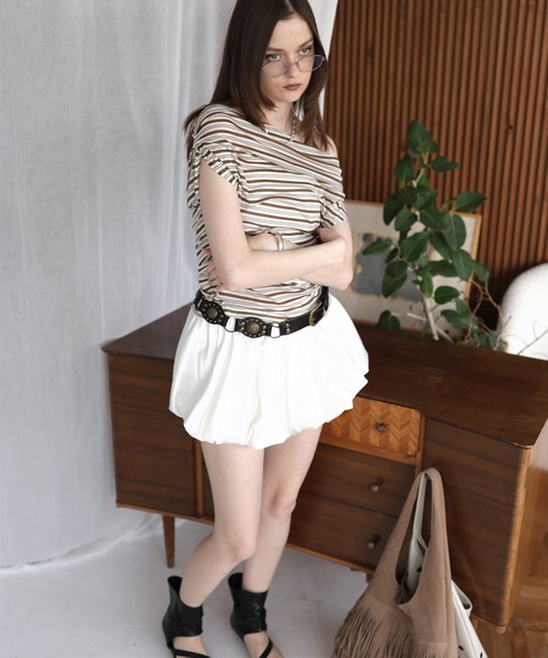 Mili affinity(ミリアフィニティー)の「シアーボーダードレープワンショルトップス(Tシャツ/カットソー・レディース・ベージュ/レッド/ブラック・FREE)」の4枚目の写真