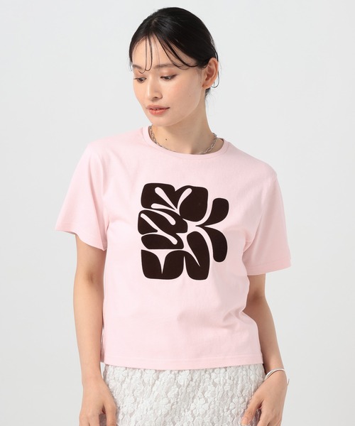 BAYFLOW（ベイフロー）の「[WEB限定/ユニセックス]アソートアートデザインTシャツ（Tシャツ/カットソー・レディース・チャコールグレー/オフホワイト/ピンク/ライトイエロー・SMALL/MEDIUM）」の4枚目の写真
