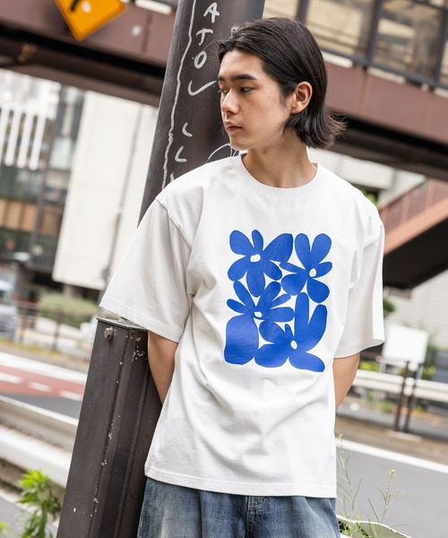 BAYFLOW（ベイフロー）の「[WEB限定/ユニセックス]アソートアートデザインTシャツ（Tシャツ/カットソー・レディース・チャコールグレー/オフホワイト/ピンク/ライトイエロー・SMALL/MEDIUM）」の20枚目の写真