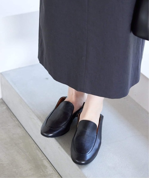 SLOBE IENA(スローブイエナ)の「《WEB限定カラーあり/追加》SLOBE ソフトローファー(ローファー・レディース・カーキ/ブラック・23cm/23.5cm/24cm/24.5cm)」の20枚目の写真
