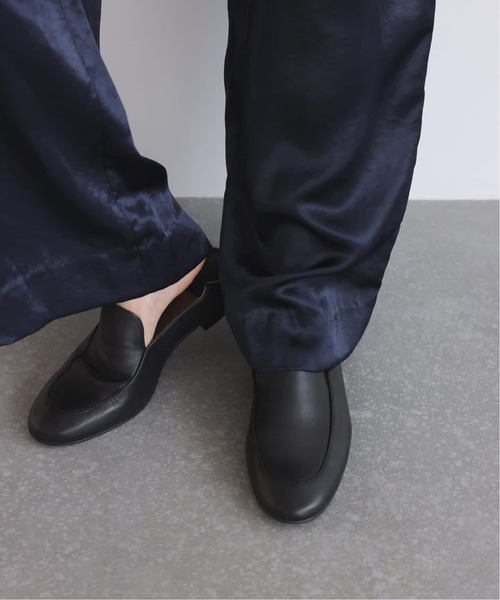 SLOBE IENA(スローブイエナ)の「《WEB限定カラーあり/追加》SLOBE ソフトローファー(ローファー・レディース・カーキ/ブラック・23cm/23.5cm/24cm/24.5cm)」の18枚目の写真