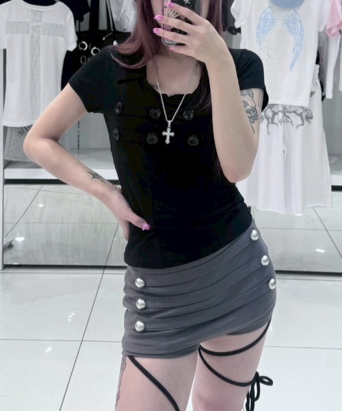 Never mind the XU / Chikashitsu+(ネバーマインド ザ エックスユー / チカシツプラス)の「【nmtc+】Button Shirring Skort (3color) / 【エヌエムティーシープラス】ナポレオンミニスカートパンツ(その他パンツ・レディース・ブラック/ホワイト・ONE SIZE)」の4枚目の写真