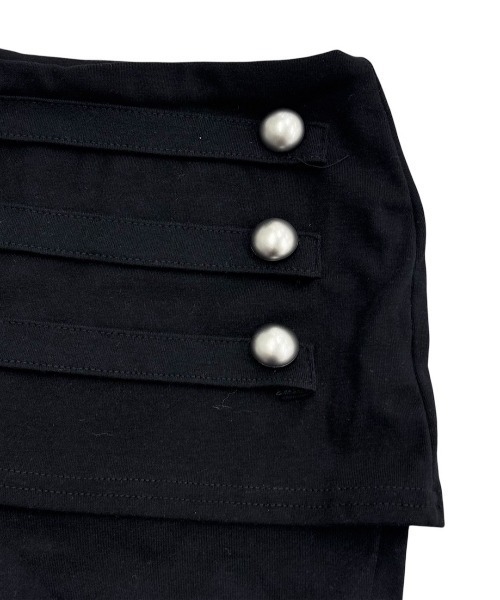 Never mind the XU / Chikashitsu+(ネバーマインド ザ エックスユー / チカシツプラス)の「【nmtc+】Button Shirring Skort (3color) / 【エヌエムティーシープラス】ナポレオンミニスカートパンツ(その他パンツ・レディース・ブラック/ホワイト/グレー・ONE SIZE)」の8枚目の写真