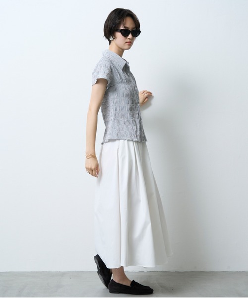 NUJOH(ヌゾ)の「Shirring Stripe Slim Shirt / シャーリングストライプスリムシャツ(シャツ/ブラウス・レディース・ブラック/ライトブルー・FREE)」の11枚目の写真