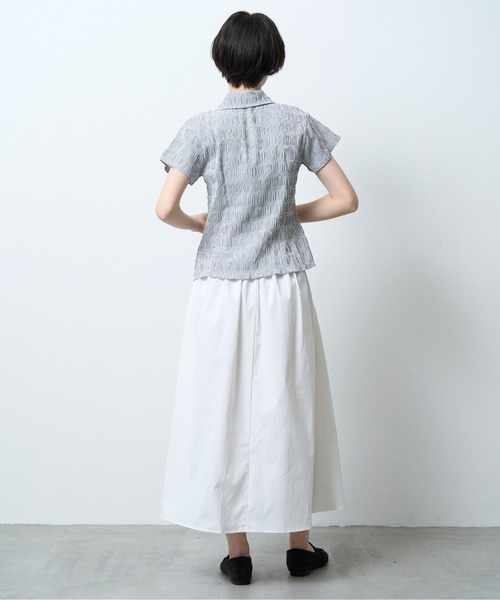 NUJOH(ヌゾ)の「Shirring Stripe Slim Shirt / シャーリングストライプスリムシャツ(シャツ/ブラウス・レディース・ブラック/ライトブルー・FREE)」の12枚目の写真