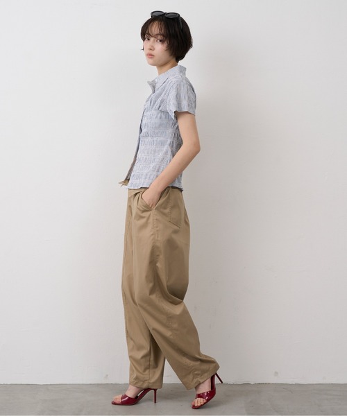 NUJOH(ヌゾ)の「Shirring Stripe Slim Shirt / シャーリングストライプスリムシャツ(シャツ/ブラウス・レディース・ブラック/ライトブルー・FREE)」の20枚目の写真