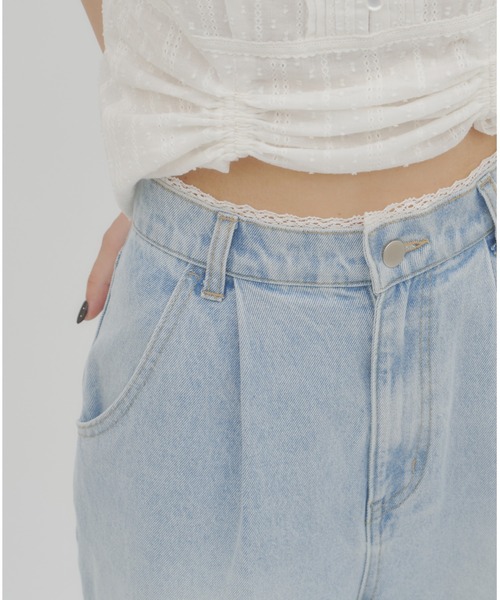 DISCOAT(ディスコート)の「【umm.】サイドカットオフレースデニムワイドパンツ(デニムパンツ・レディース・サックスブルー・LARGE/MEDIUM/SMALL)」の8枚目の写真