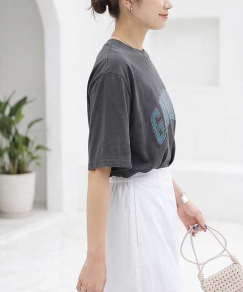 STYLE DELI(スタイルデリ)の「質感加工ロゴTシャツ/GABRIEL(Tシャツ/カットソー・レディース・チャコール/ネイビー/ホワイト・FREE)」の19枚目の写真