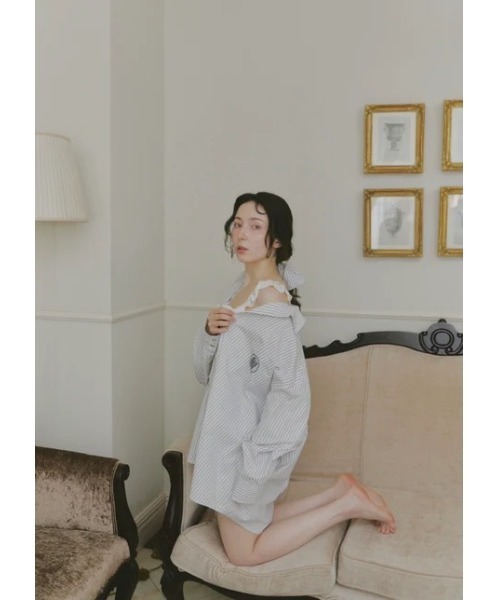 NOTREemor(ノートルエモア)の「【unisex】emor logo shirt × chouchou(シャツ/ブラウス・レディース・ブルー/クリーム・FREE)」の5枚目の写真