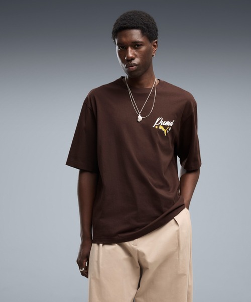 PUMA(プーマ)の「PUMA プーマ メンズ グラフィック チャンピオン ボクシー 半袖 Tシャツ(Tシャツ/カットソー・メンズ・ダークブラウン系/ブラック・SMALL/X-LARGE/XX-LARGE/LARGE/MEDIUM)」の2枚目の写真