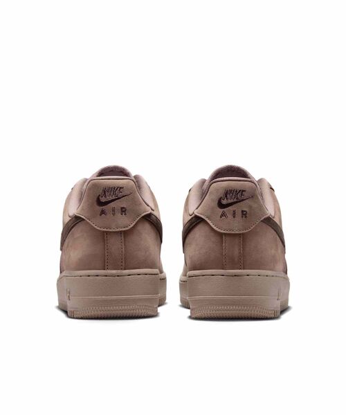 NIKE(ナイキ)の「ナイキ エア フォース 1 '07 LV8 メンズシューズ / Nike Air Force 1 '07 LV8 Men's Shoes II9807-200 Mink Brown(スニーカー・メンズ・ブラウン系その他・27.5/25.5/28/27/26.5/26/30/29.5/29/28.5/25/24.5/24)」の8枚目の写真