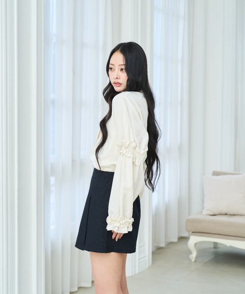 Lallana(ララーナ)の「Ribbon frill volume sleeve blouse/リボンフリルボリュームスリーブブラウス(シャツ/ブラウス・レディース・ライトブルー/アイボリー・FREE)」の5枚目の写真