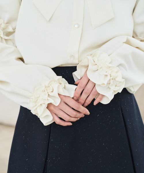 Lallana(ララーナ)の「Ribbon frill volume sleeve blouse/リボンフリルボリュームスリーブブラウス(シャツ/ブラウス・レディース・ライトブルー/アイボリー・FREE)」の9枚目の写真
