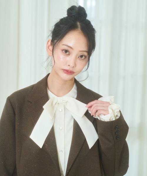 Lallana(ララーナ)の「Ribbon frill volume sleeve blouse/リボンフリルボリュームスリーブブラウス(シャツ/ブラウス・レディース・ライトブルー/アイボリー・FREE)」の15枚目の写真