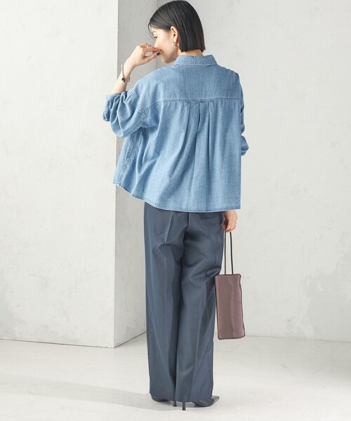 SHIPS（シップス）の「〈撥水加工/洗濯機可能〉ツイル タック パンツ（その他パンツ・レディース・ベージュ/ネイビー・38/36）」の11枚目の写真