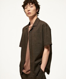Short-sleeve open collar woven shirt
