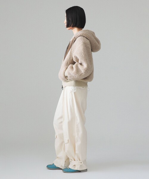 BEAMS BOY(ビームスボーイ)の「maturely / ボア ジップ フーディー(ブルゾン・レディース・ベージュ/チャコールグレー・0/1)」の8枚目の写真
