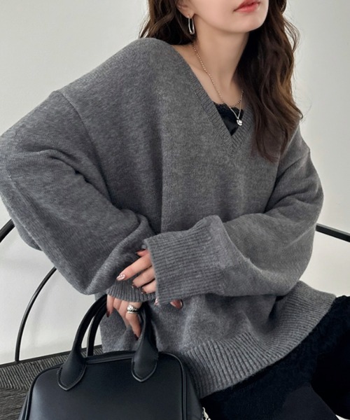 Eclat one(エクラワン)の「【Eclat one】バックシャン Vネック ニット(ニット/セーター・レディース・オフホワイト/ベージュ/チャコール・FREE)」の13枚目の写真