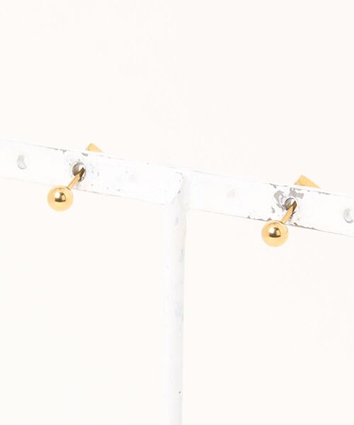 Cream dot.(クリームドット)の「【サージカルステンレス】ブラックカラーの効いたステンレス製ネジロックピアス(ピアス(両耳用)・レディース・シルバー/ゴールド・ONE SIZE)」の12枚目の写真