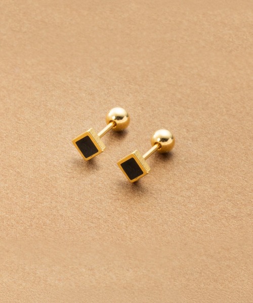 Cream dot.(クリームドット)の「【サージカルステンレス】ブラックカラーの効いたステンレス製ネジロックピアス(ピアス(両耳用)・レディース・シルバー/ゴールド・ONE SIZE)」の7枚目の写真