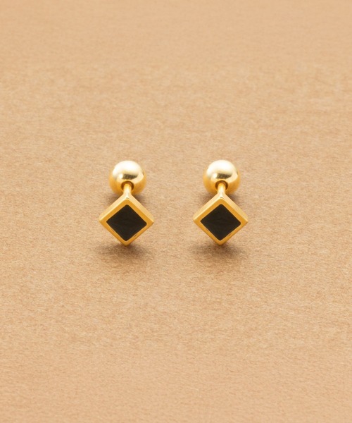 Cream dot.(クリームドット)の「【サージカルステンレス】ブラックカラーの効いたステンレス製ネジロックピアス(ピアス(両耳用)・レディース・シルバー/ゴールド・ONE SIZE)」の9枚目の写真