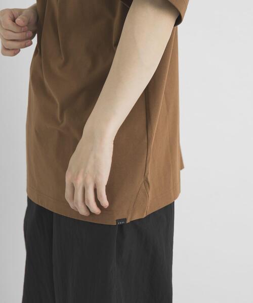 EKAL（エカル）の「『イージーケア』ロゴワッペンTシャツ（Tシャツ/カットソー・メンズ・ベージュ系その他/ホワイト/グリーン・MEDIUM/LARGE）」の20枚目の写真