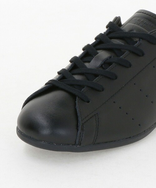 adidas Originals(アディダスオリジナルス)の「<adidas Originals>スタンスミス LO PRO スニーカー(スニーカー・レディース・ブラック・24.5cm/25cm/24cm/23.5cm/23cm)」の2枚目の写真