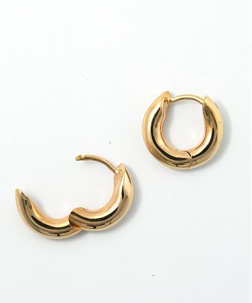 ANNIKA INEZ(アニカイネズ)の「【ANNIKA INEZ】ミニフープピアス E1005 SML Wide Oblique Hoops, Sml(ピアス(両耳用)・レディース・ゴールド・FREE)」の1枚目の写真