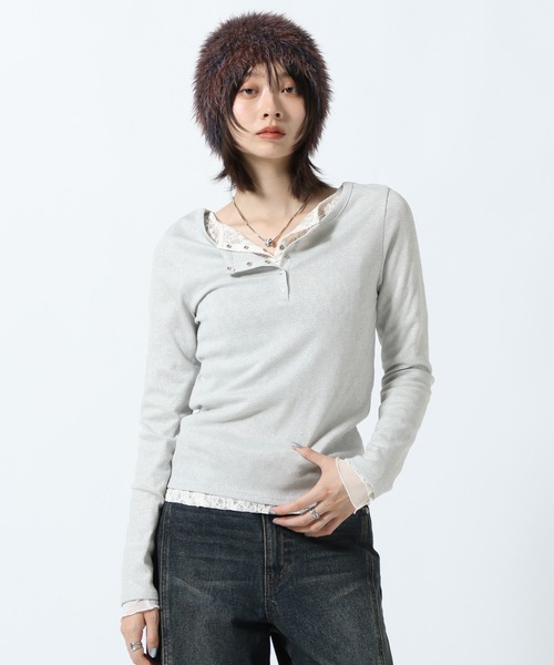 PAGEBOY（ページボーイ）の「ラメカットヘンリー2WAYロングスリーブ（Tシャツ/カットソー・レディース・オフホワイト/シルバー/ブルー・FREE）」の4枚目の写真
